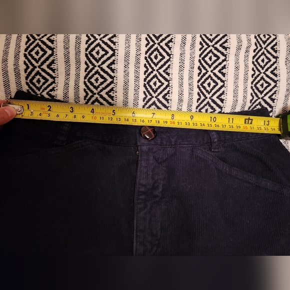 Navy mini skirt from Des Petits Hauts. - Picture 9 of 10